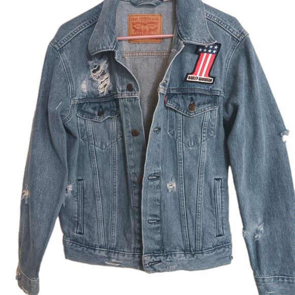 Levis Vintage Distressed Jean Jacket Mens Sz M Button Up Closure Harley Patch - Picture 3 of 12